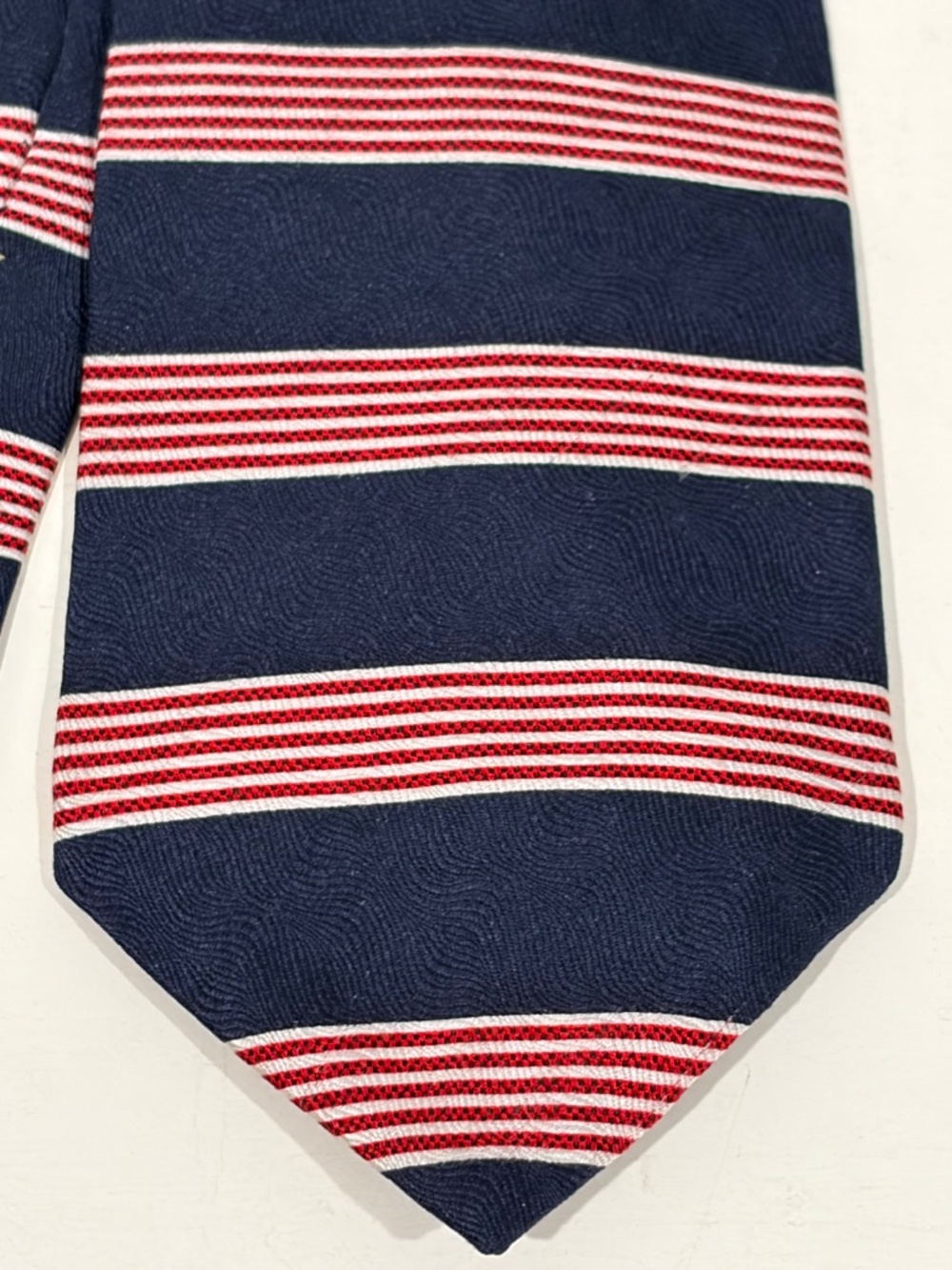 Vintage Evan Picone Silk Necktie - 4"W 57"L Red White Blue
